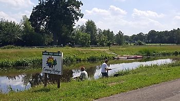 vissen voor camping Roelage groningen - De camping - Camping Roelage Westerwolde